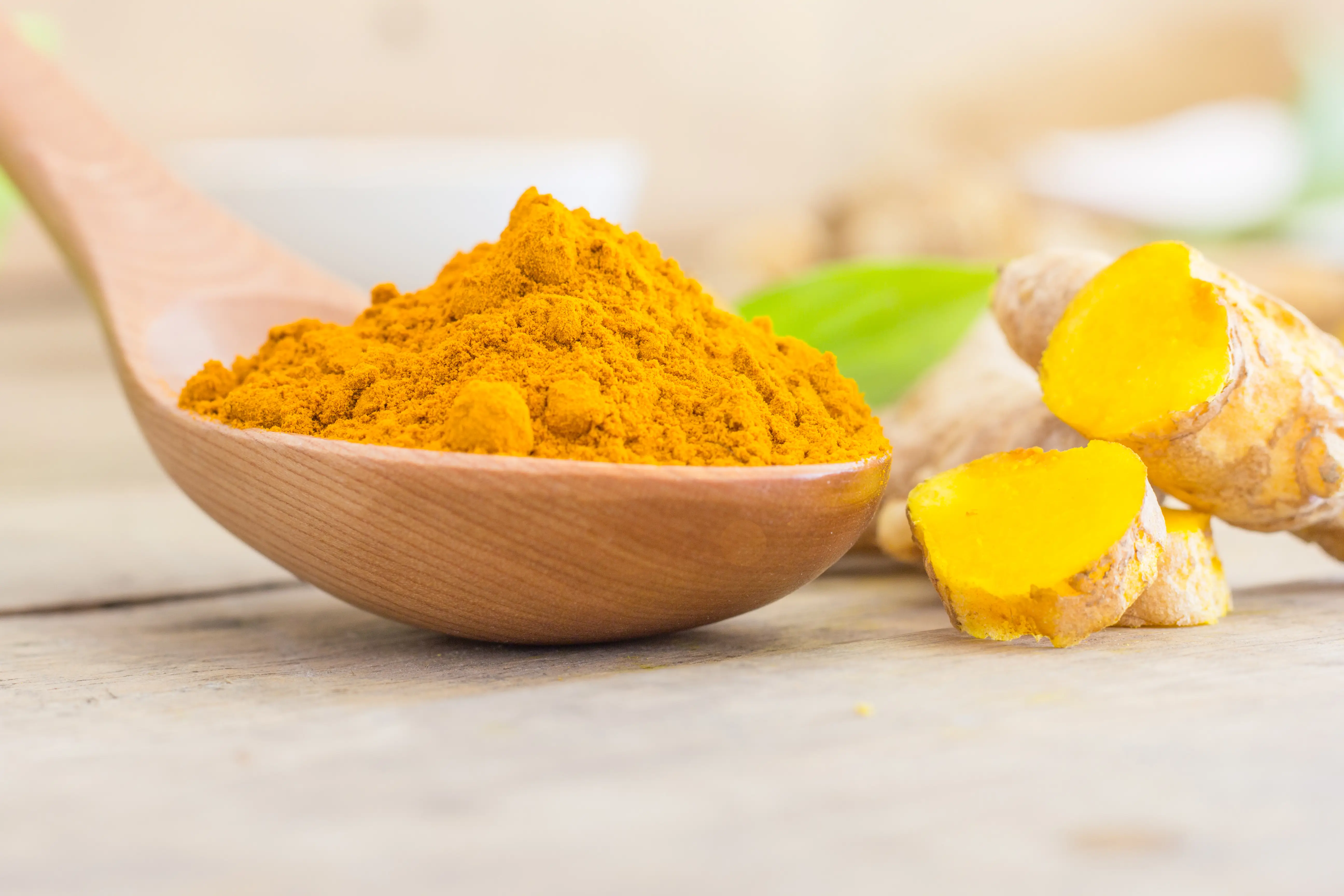 Curcumin pigment extracted from turmeric